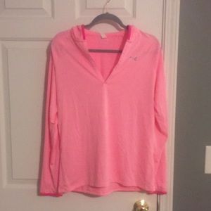 Under Armour top